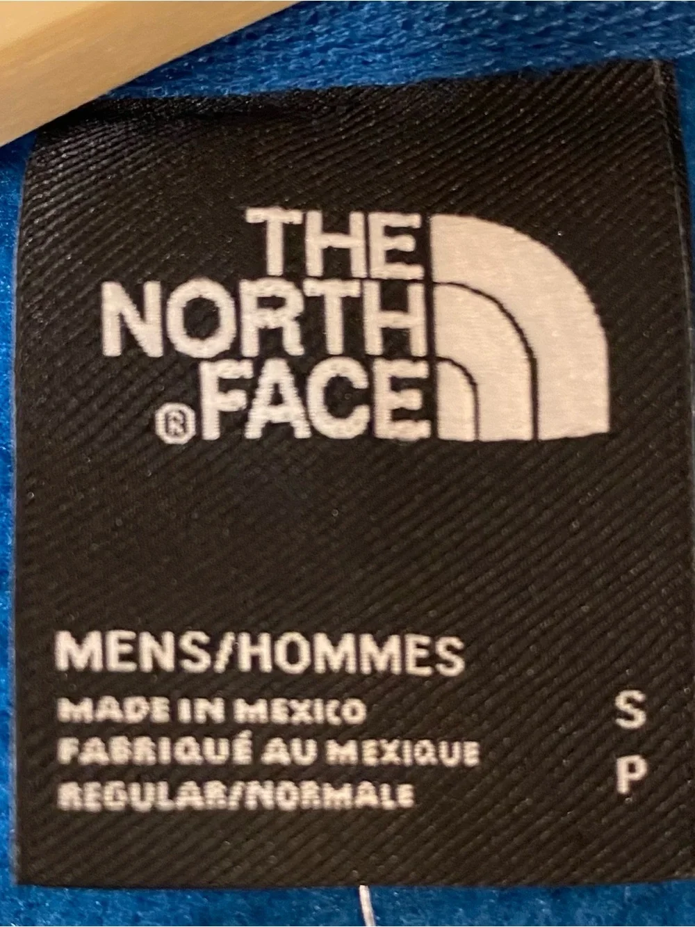 The North Face Men’s Small Half Dome Hoodie NWT Banff Blue